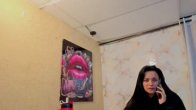 Snapshot of QueenSallyDesire chatting on 05-04-26, 02:40 QueenSallyDesire online show from 05-04-26, 02:40