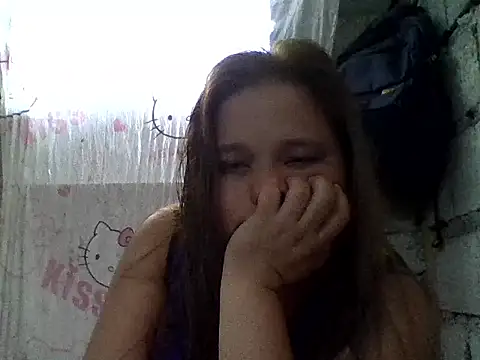 Snapshot of sweetlyn31 chatting on 05-24-26, 10:37 sweetlyn31 online show from 05-24-26, 10:37