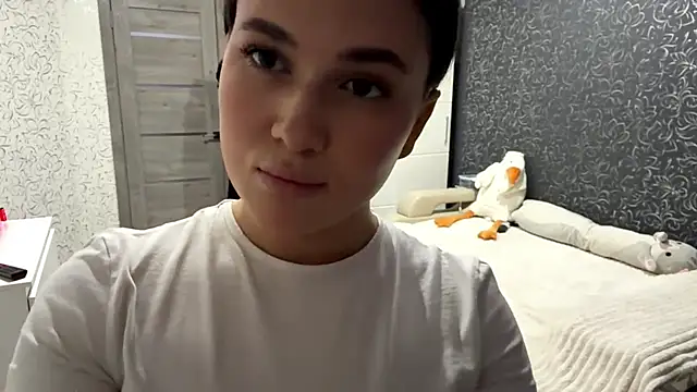 JoycelynUrion online show from 04-02-26, 12:03