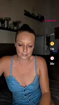 Snapshot of ZaramourXMrX chatting on 07-06-26, 07:27 ZaramourXMrX online show from 07-06-26, 07:27
