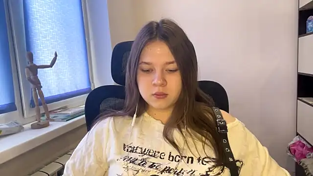 TomikoPfau online show from 03-01-26, 07:54