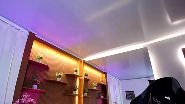 Madisson Edwards online show from 04-02-26, 01:09