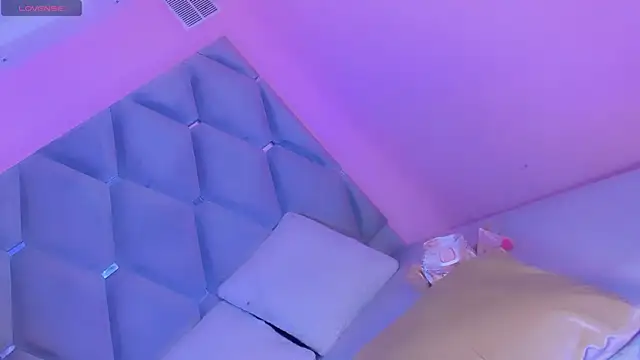 Daniiela Ember online show from 04-01-26, 10:16