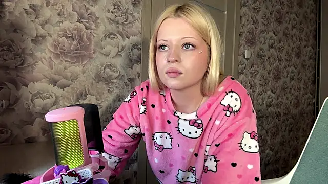 JeneeBIanks online show from 04-01-26, 01:41