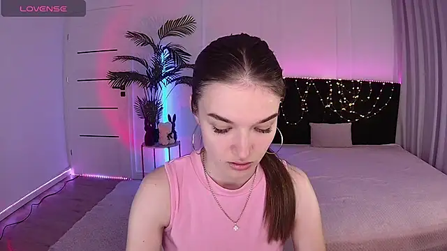 Ann Wood online show from 05-16-26, 03:22