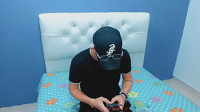 Snapshot of masterboyx chatting on 02-20-26, 03:12 masterboyx online show from 02-20-26, 03:12