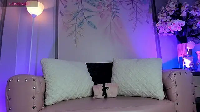 Eimy grey4u online show from 04-14-26, 03:12