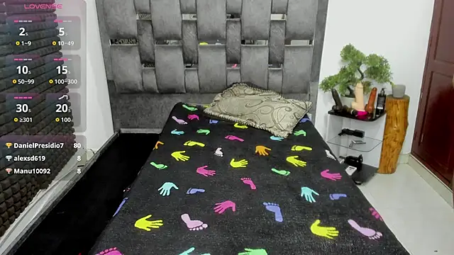 valeriavelasquez online show from 03-08-26, 02:04