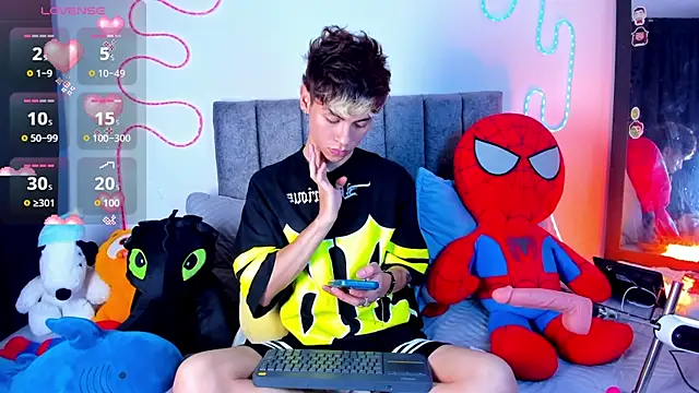 Callum 777 online show from 06-12-26, 03:27