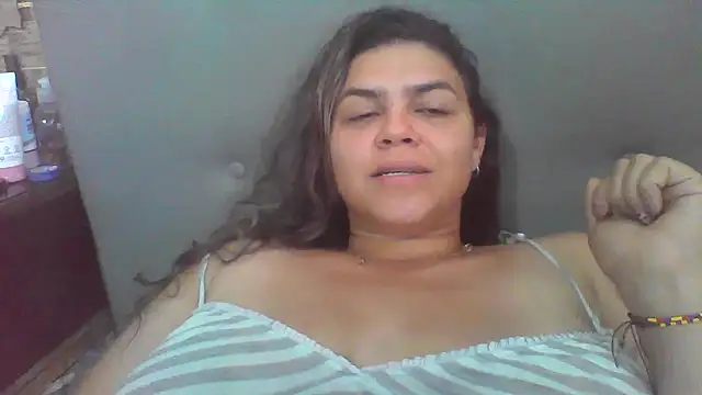 Snapshot of mar_coral2 chatting on 05-18-26, 04:02 mar coral2 online show from 05-18-26, 04:02