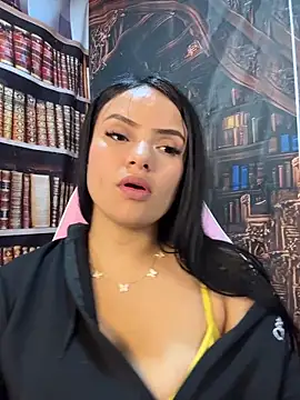 Snapshot of AntonellaStorm_ chatting on 03-08-26, 02:04 AntonellaStorm online show from 03-08-26, 02:04