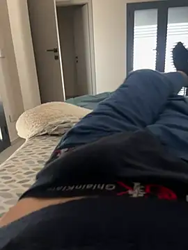 Snapshot of frenk33 chatting on 03-08-26, 09:13 frenk33 online show from 03-08-26, 09:13