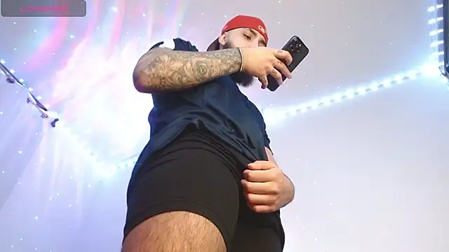 SantiagoHincapiie online show from 04-01-26, 06:58