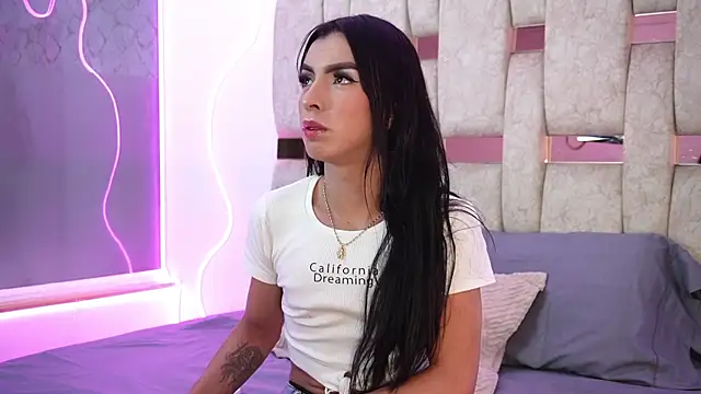 Fernanda thail  online show from 04-07-26, 08:09