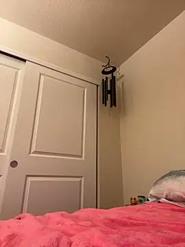 Snapshot of Brunettefantasy4848 chatting on 04-12-26, 03:11 Brunettefantasy4848 online show from 04-12-26, 03:11