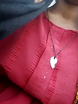 Snapshot of wifedesi7050 chatting on 06-18-26, 11:25 wifedesi7050 online show from 06-18-26, 11:25