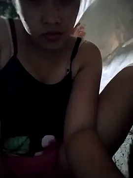 Snapshot of Radiant_smile chatting on 04-14-26, 01:55 Radiant smile online show from 04-14-26, 01:55