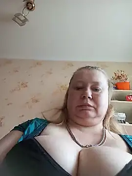 KiraStanton online show from 06-07-26, 05:33