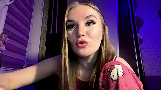 TinyTifa online show from 03-06-26, 03:52