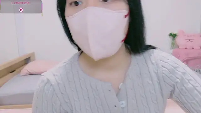 natsuka-chan online show from 04-14-26, 11:05