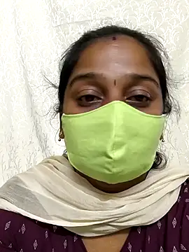 Snapshot of Shaliniqueen chatting on 03-15-26, 08:20 Shaliniqueen online show from 03-15-26, 08:20