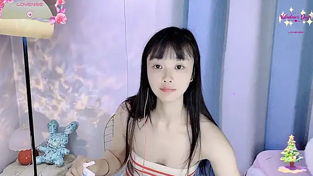 okyssa online show from 04-13-26, 02:33