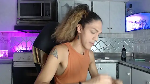 CrisOzzz online show from 04-20-26, 07:15