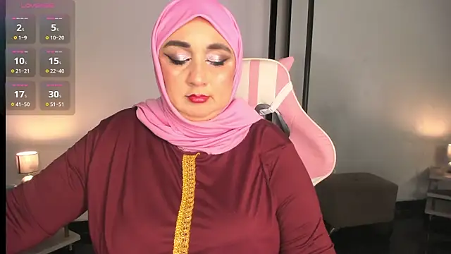 Snapshot of HijabiMilff chatting on 06-04-26, 01:50 HijabiMilff online show from 06-04-26, 01:50
