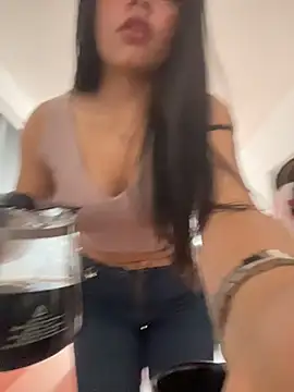 Snapshot of celeste_z chatting on 05-09-26, 12:43 celeste z online show from 05-09-26, 12:43