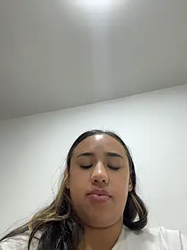 Eyssha online show from 02-28-26, 04:46