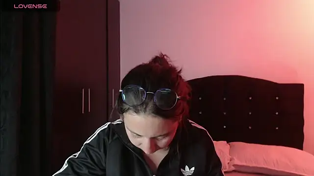 Ana  arms online show from 05-04-26, 03:57