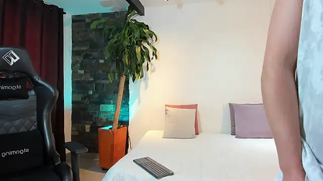 SamJoness  online show from 03-02-26, 08:04