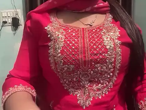 Avneet kaurr1 online show from 04-17-26, 02:53