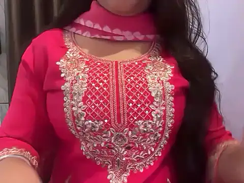 Avneet kaurr1 online show from 06-06-26, 02:16
