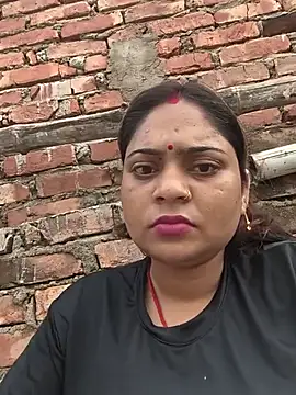 Snapshot of Aanushaka chatting on 06-21-26, 02:14 Aanushaka online show from 06-21-26, 02:14