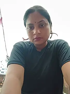 Snapshot of Aanushaka chatting on 07-16-26, 01:33 Aanushaka online show from 07-16-26, 01:33