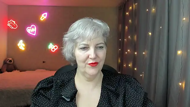 Mary-Leee online show from 03-22-26, 04:32
