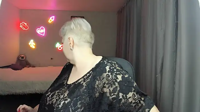 Snapshot of Mary-Leee chatting on 05-05-26, 05:37 Mary-Leee online show from 05-05-26, 05:37
