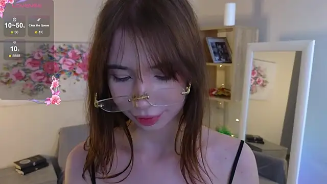 Jennin Hearl online show from 04-18-26, 07:58