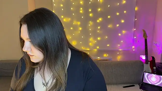 RiotKitten1 online show from 03-04-26, 01:44