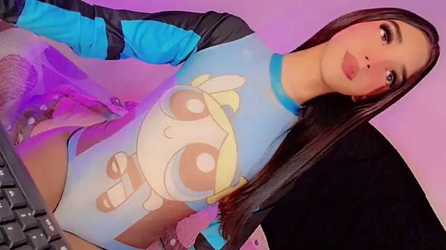 Snapshot of sexylittledoll chatting on 03-07-26, 06:43 sexylittledoll online show from 03-07-26, 06:43