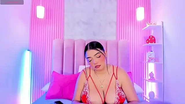 ArianaRougee online show from 06-10-26, 04:01