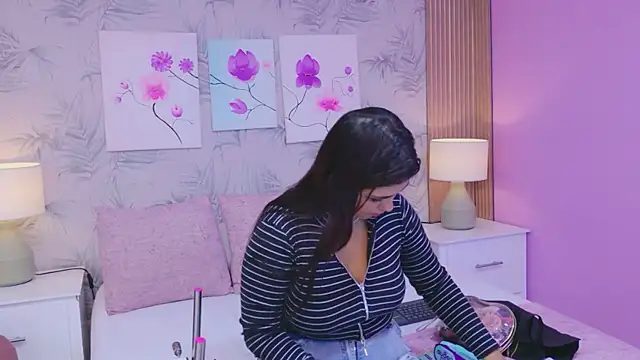 EmmaLeens online show from 04-16-26, 11:55