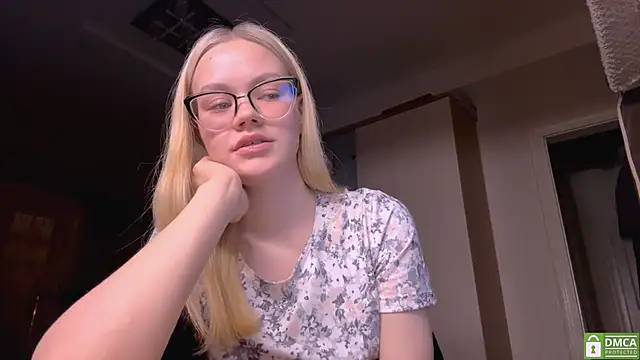 MiaCashe online show from 02-24-26, 05:33