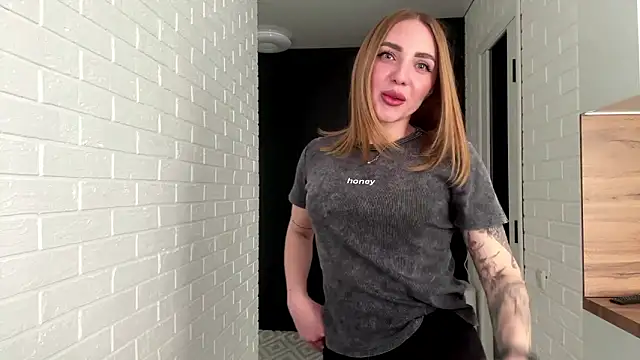 JuliaGracey online show from 03-13-26, 07:59