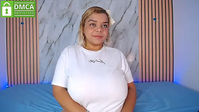 CasieBigtits online show from 03-18-26, 01:58