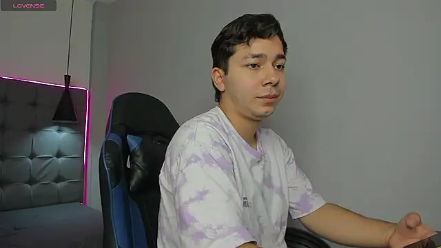 Julian Smith21 online show from 03-08-26, 04:11