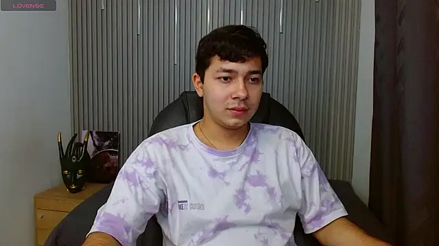 Julian Smith21 online show from 04-07-26, 12:22