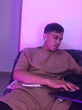 Snapshot of sail_st chatting on 03-17-26, 02:16 sail st online show from 03-17-26, 02:16