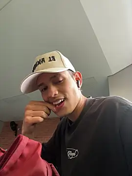 HarryGaze online show from 02-25-26, 01:10